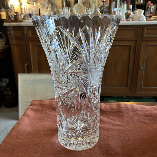 Grand Vase En Cristal Taillé