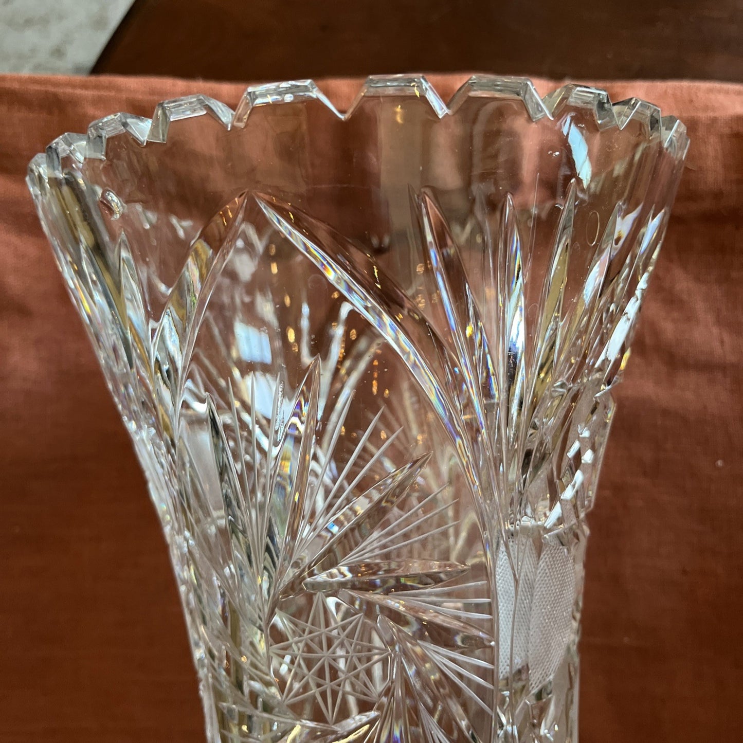 Grand Vase En Cristal Taillé