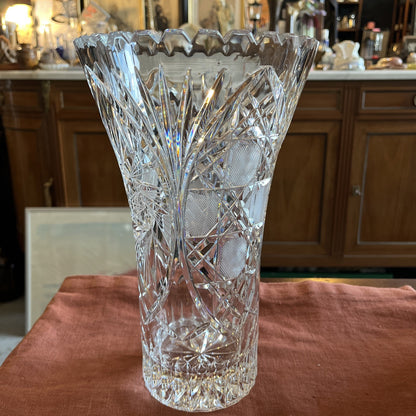 Grand Vase En Cristal Taillé