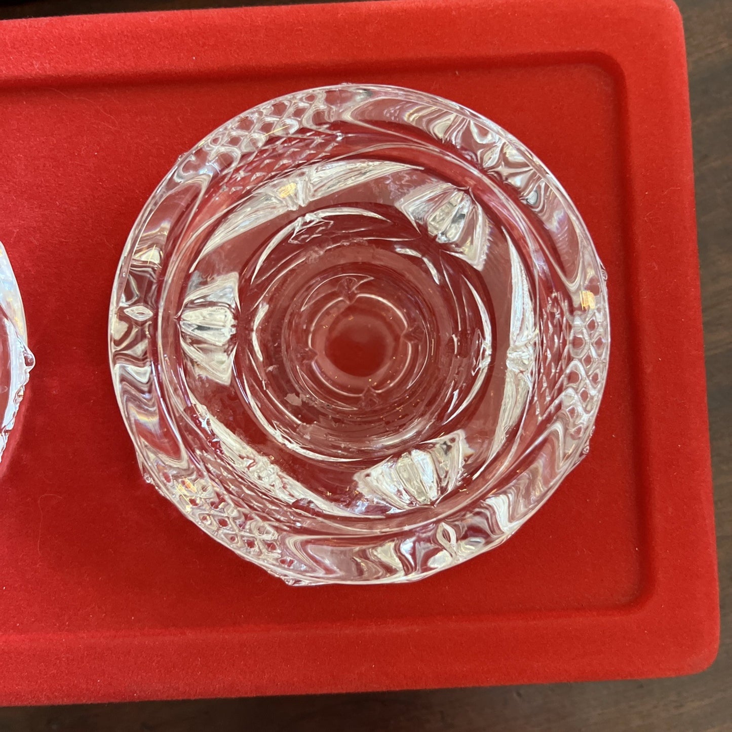Paire De Deux Bougeoirs En Cristal D’arques