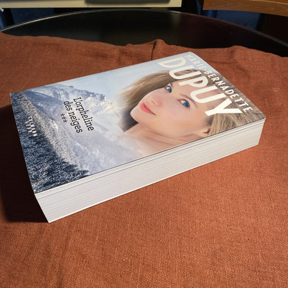 Livre Intégrale L'Orpheline des neiges - vol 3: Les portes du passé ; L'ange du lac,