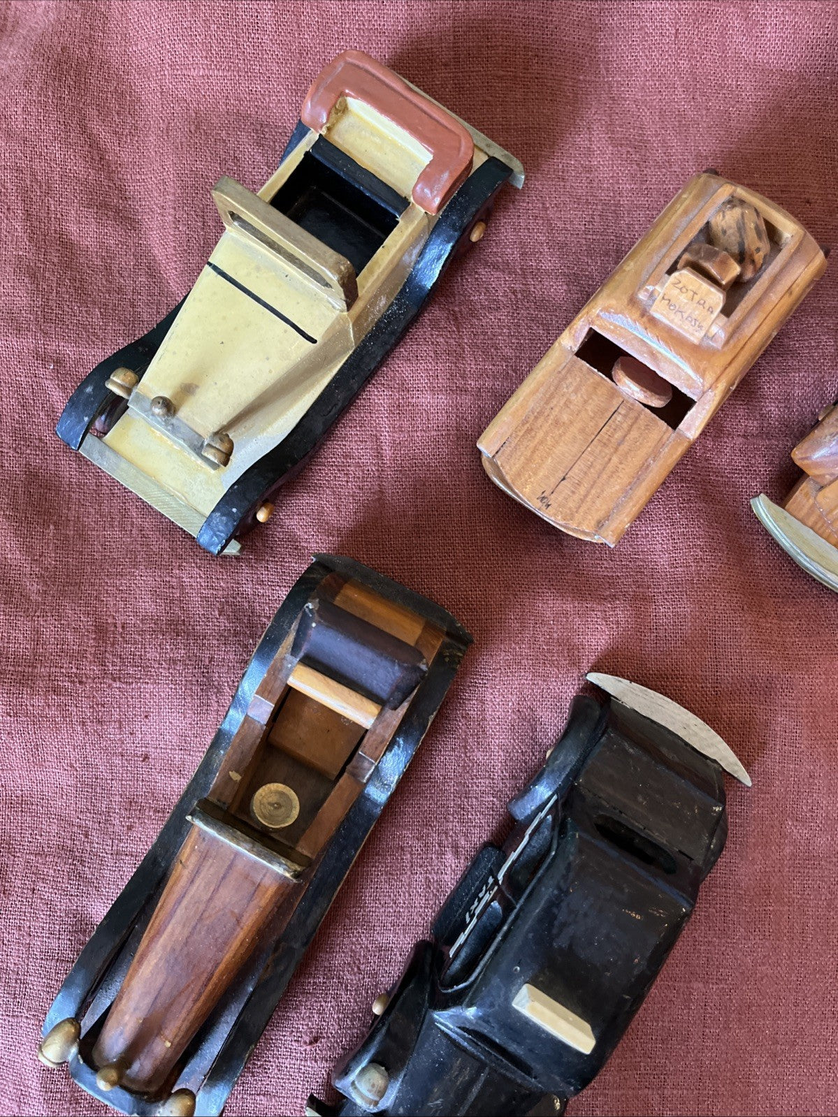 Lot De 5 Voitures Miniatures Anciennes En Bois