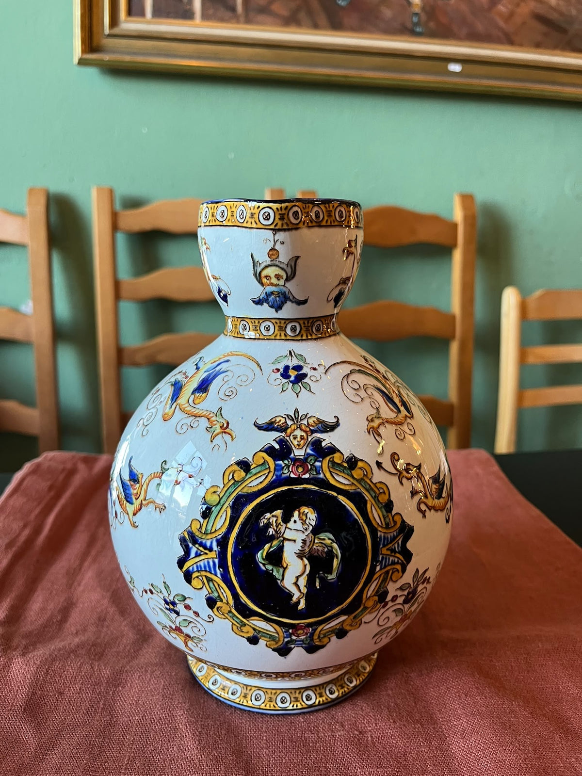 Aiguière en faïence polychrome décor Renaissance XIXe-XXe