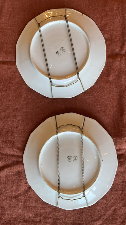 Paire assiettes Limoges peintes main oiseaux gibier signées 22,5 cm