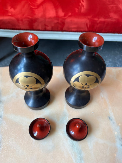 Ancienne paire de bouteilles à saké japonaises