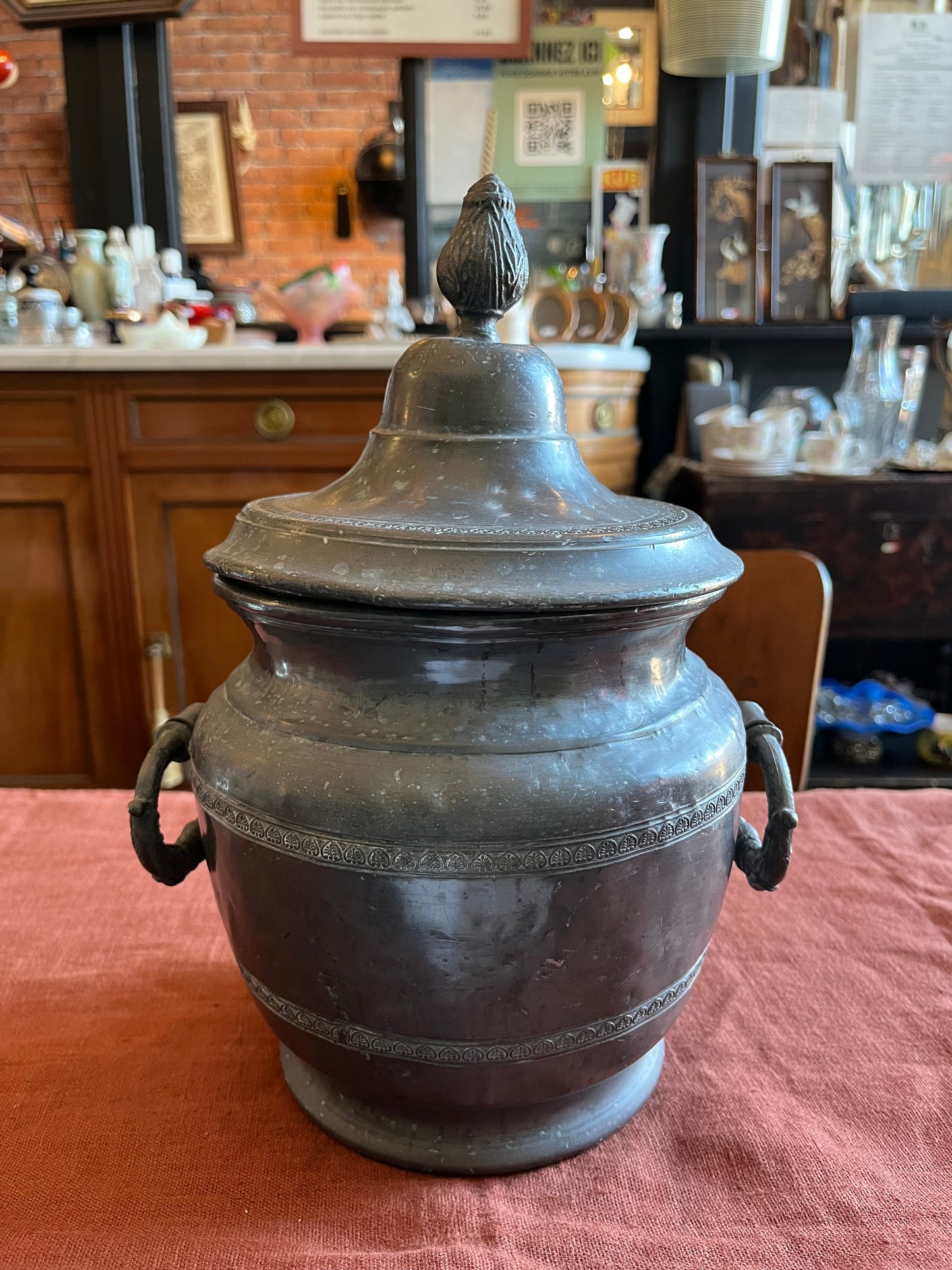 Ancienne soupière en étain