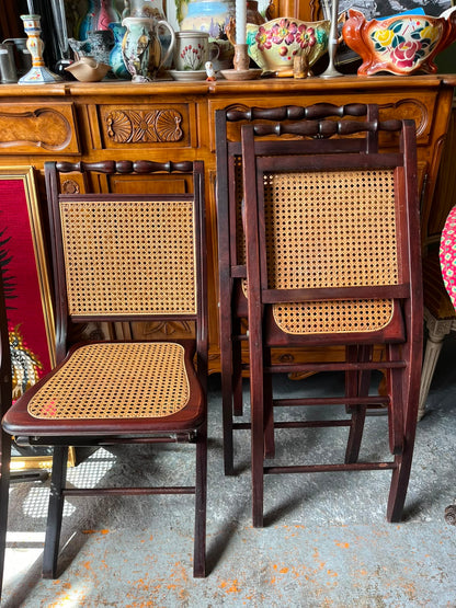 Lot de 4 chaises pliantes cannage et bois teinté style vintage années 1970