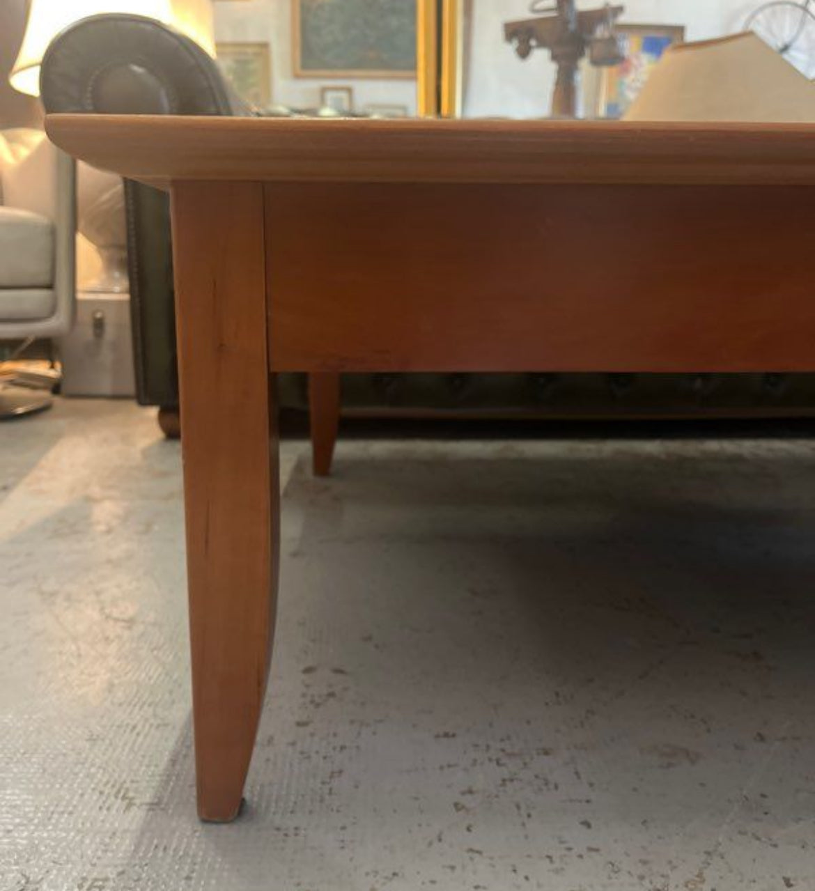 Grande table basse bois plateau verre
