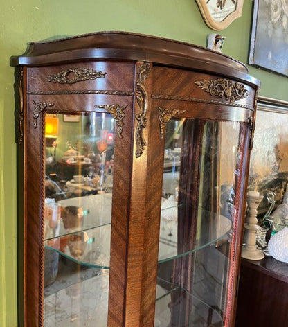 Vitrine style Louis XV
