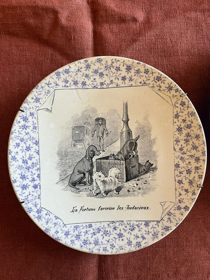 Paire d’assiettes parlantes U&C Sarreguemines Perse proverbes chiens XIXe