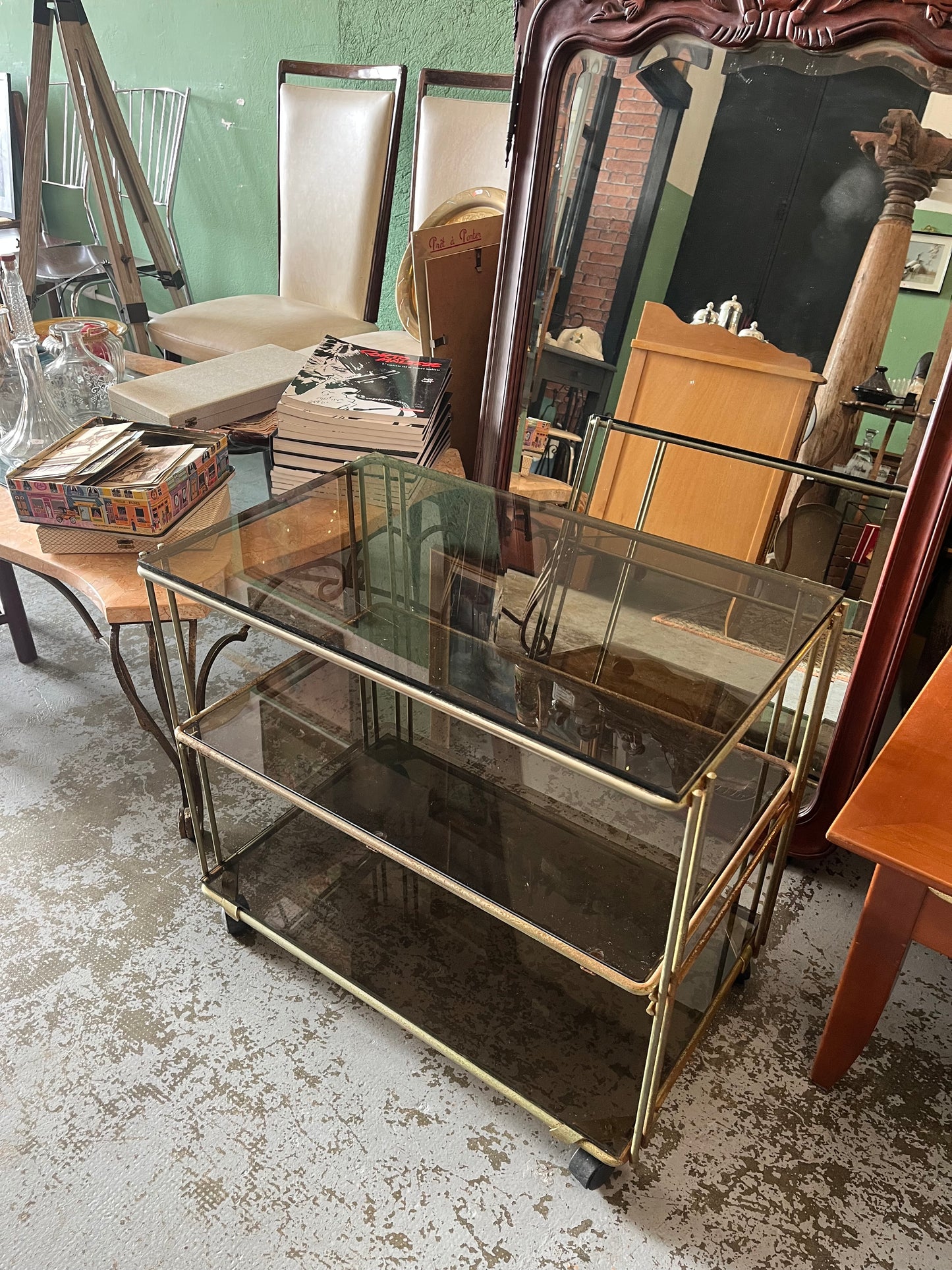 Desserte vintage métal et verre fumé