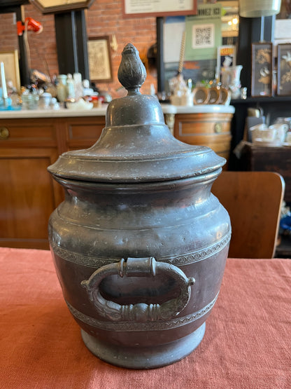 Ancienne soupière en étain