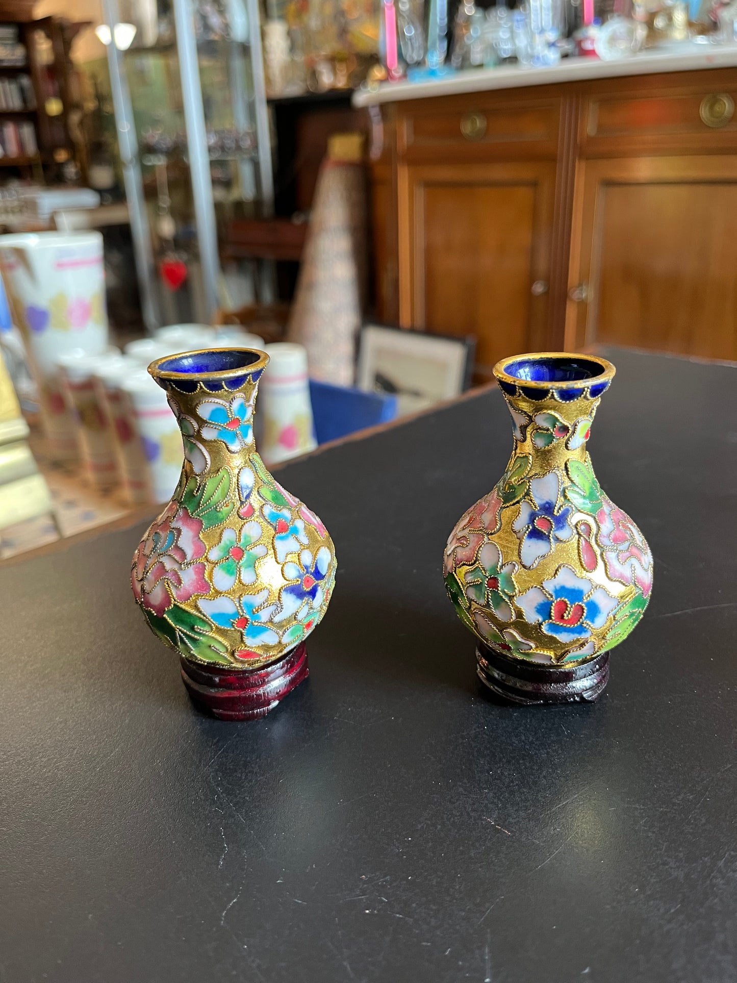 Paire de deux vases chinois miniatures cloisonné