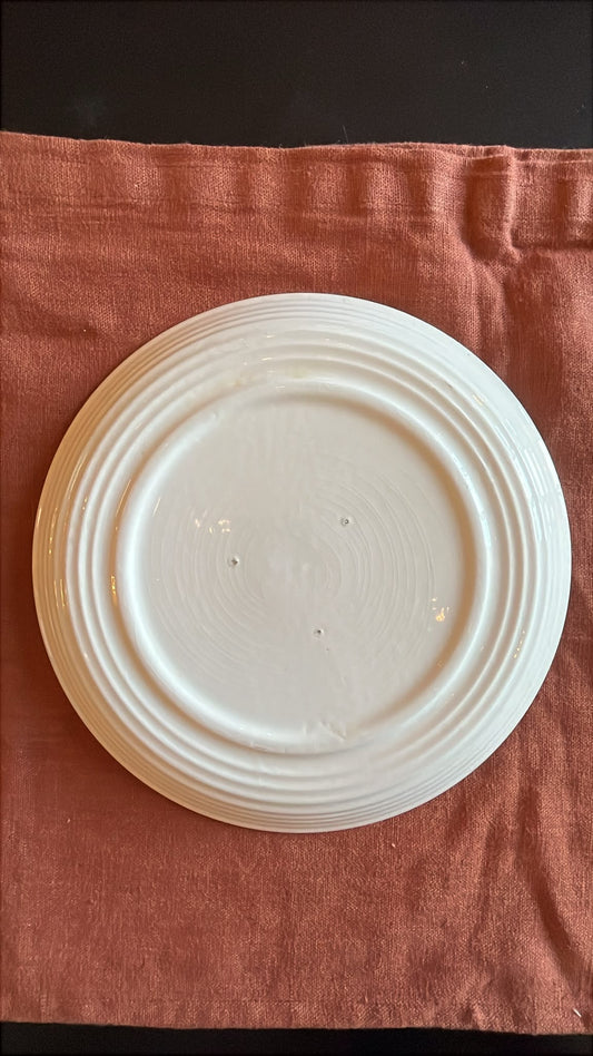 Plat céramique vintage décor pavots gris en relief 24,5 cm