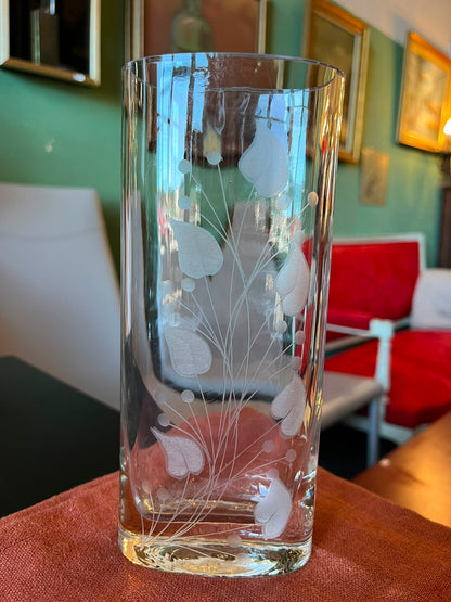 Vase soliflore en cristal gravé décor floral