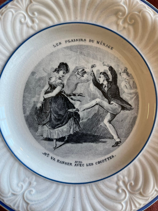 Assiette ancienne terre de fer Creil et Montereau « Les plaisirs du ménage » n°10