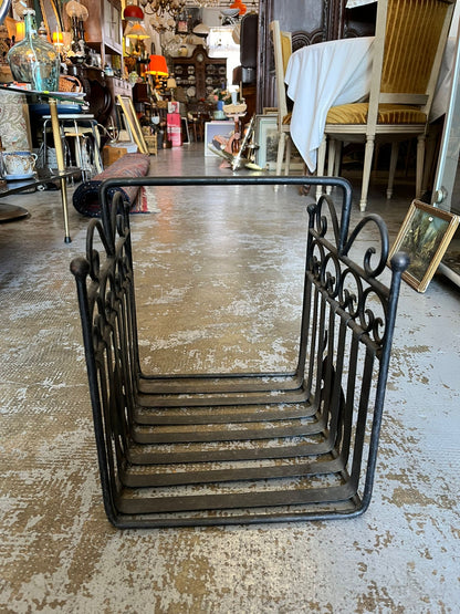 Porte-revues en fer forgé