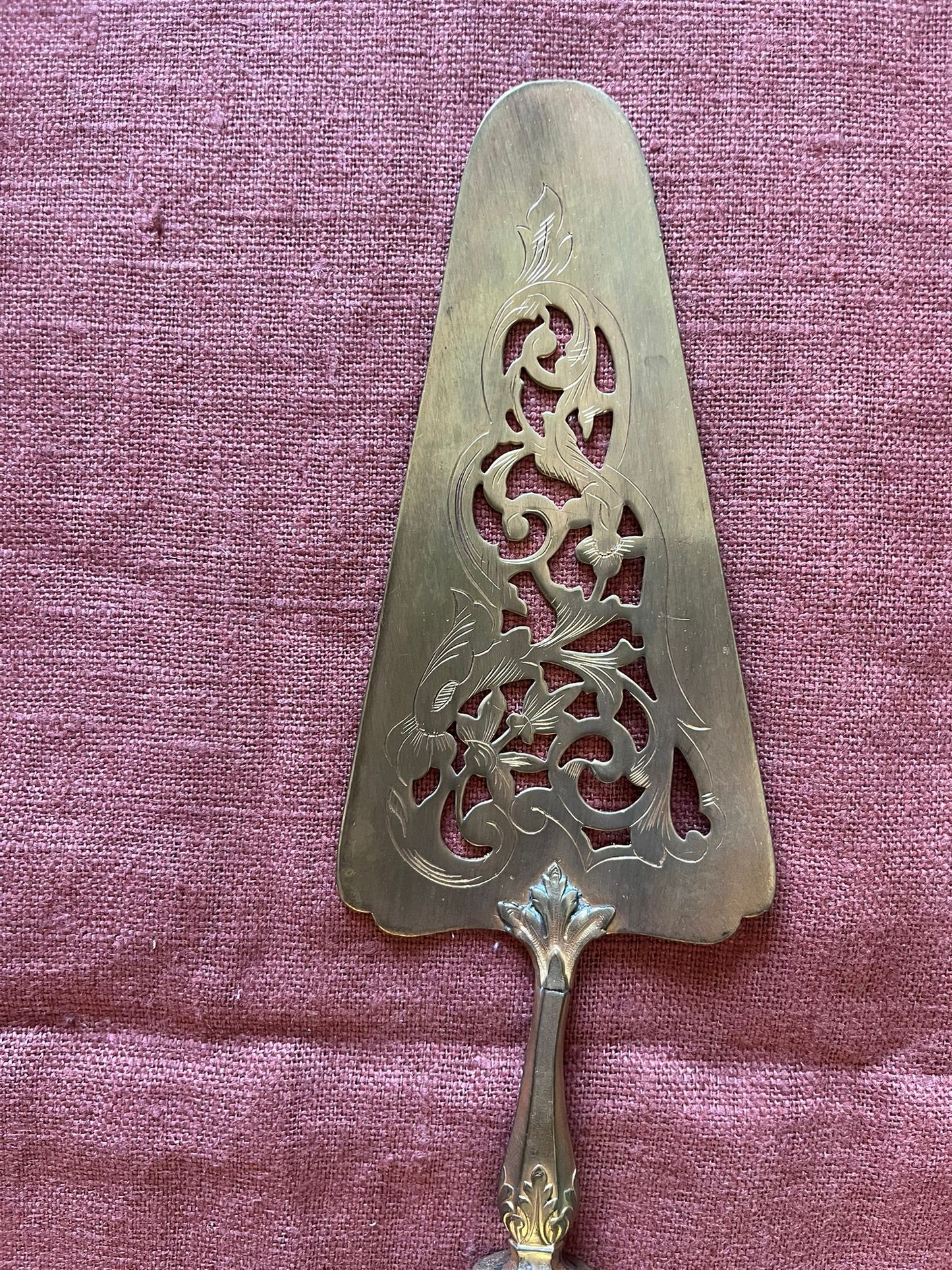 Pelle à gâteau ancienne manche argent lame ajourée dorée XIXe-XXe