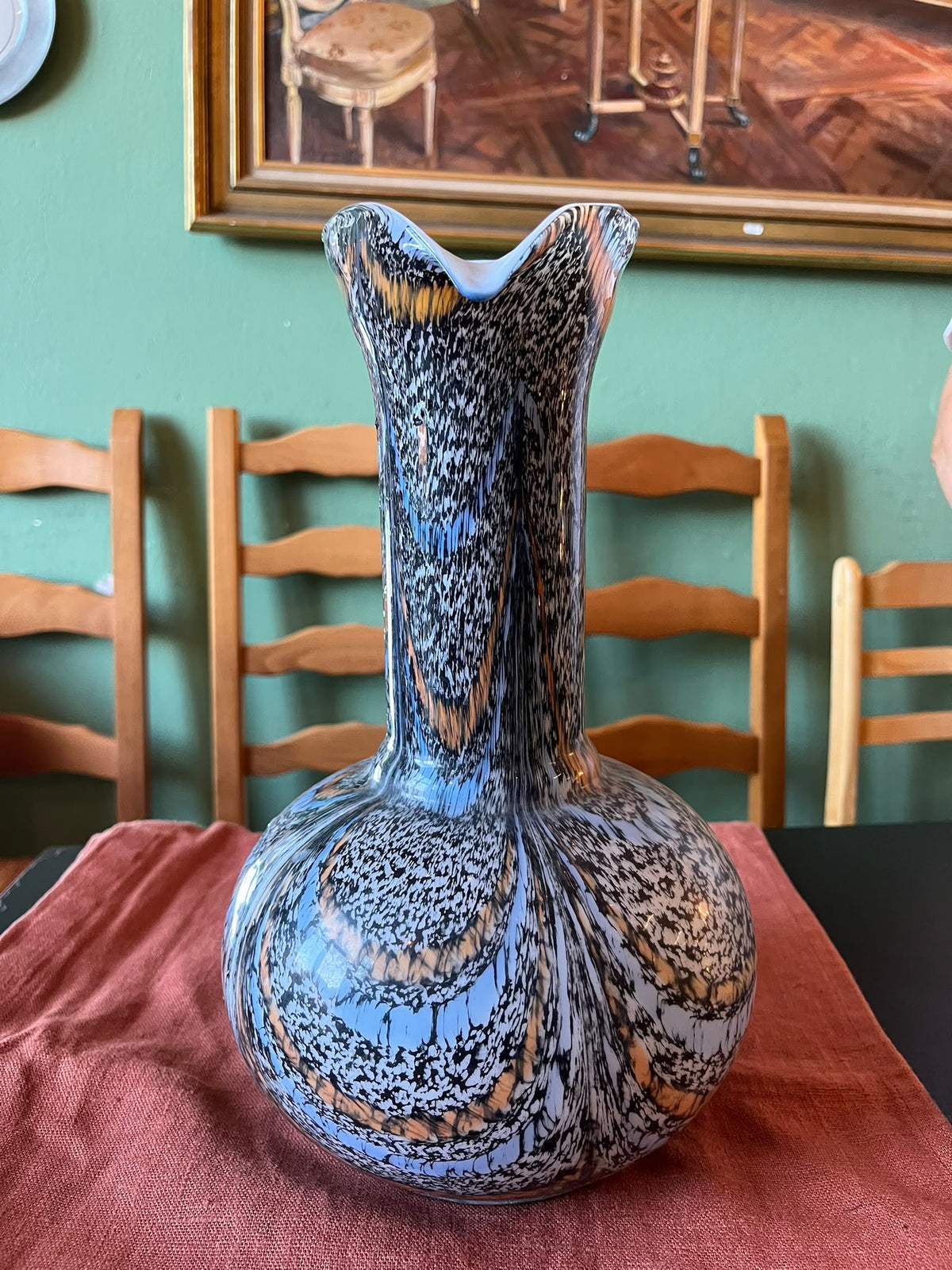 Grand pichet en verre soufflé multicolore à décor moucheté XXe