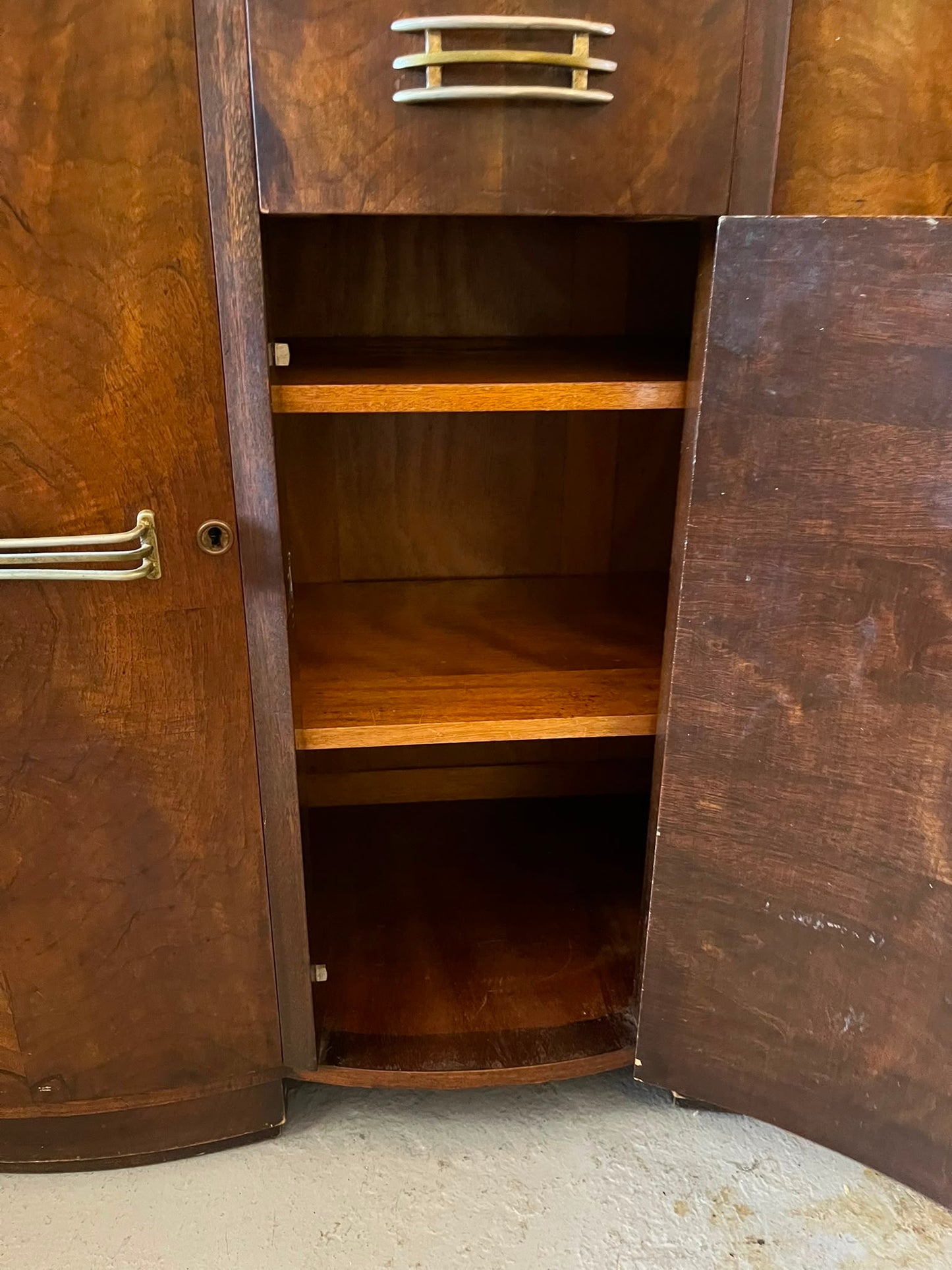 Buffet Art Déco en Noyer Moucheté avec Miroir Marbre Noir Années 1930
