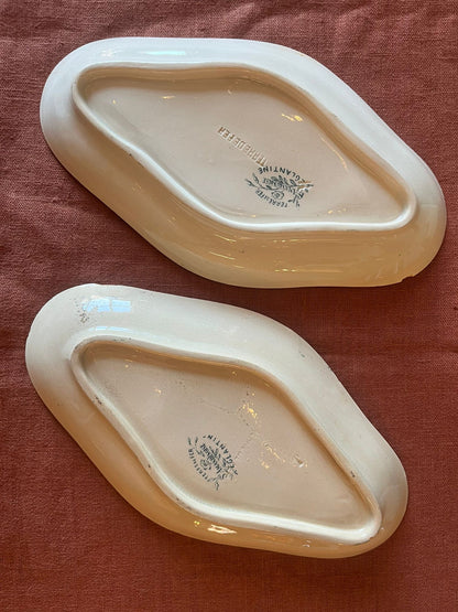 Lot de 2 raviers anciens Terre de Fer Cluny modèle Trèfles décor floral