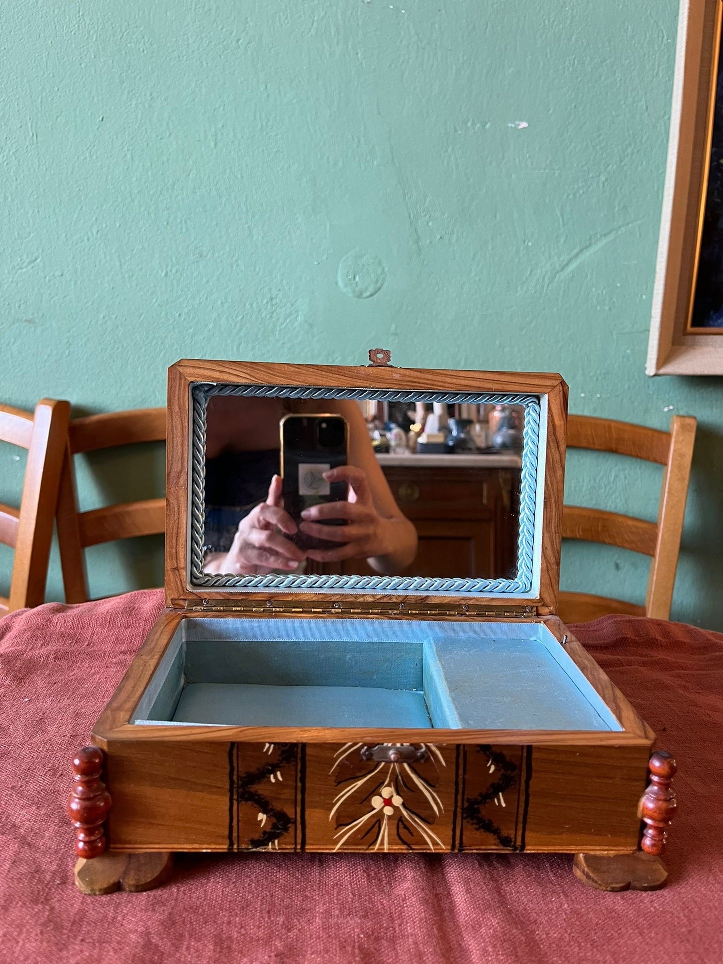 Boîte à bijoux musicale en bois avec miroir