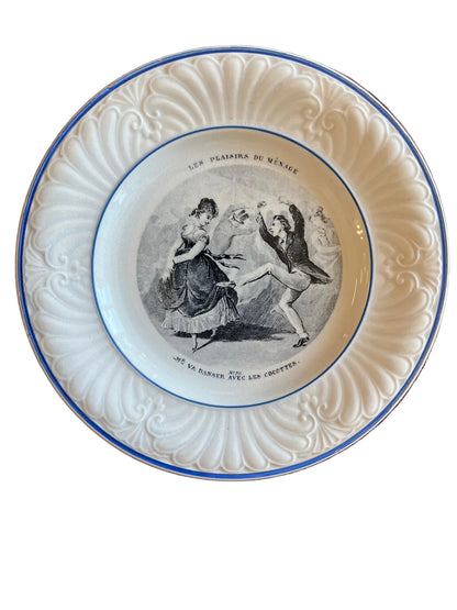 Assiette ancienne terre de fer Creil et Montereau « Les plaisirs du ménage » n°10