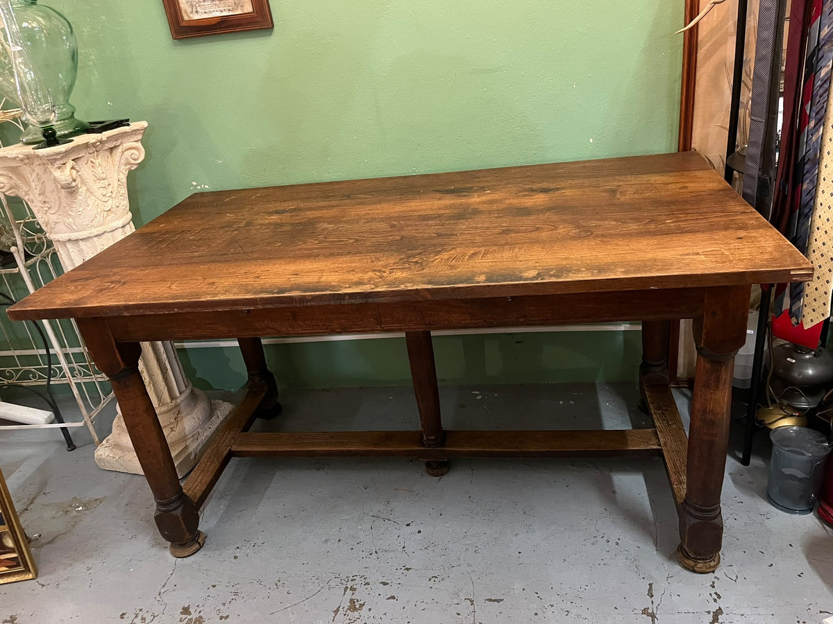 Table de ferme ancienne en chêne massif – Piètement à entretoise