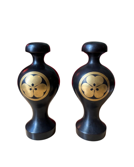 Ancienne paire de bouteilles à saké japonaises