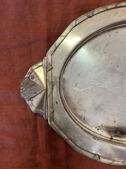 Plat de service Art Déco métal argenté ovale décor géométrique 1930