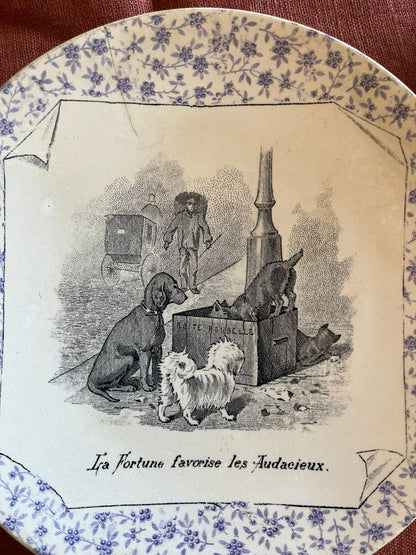 Paire d’assiettes parlantes U&C Sarreguemines Perse proverbes chiens XIXe