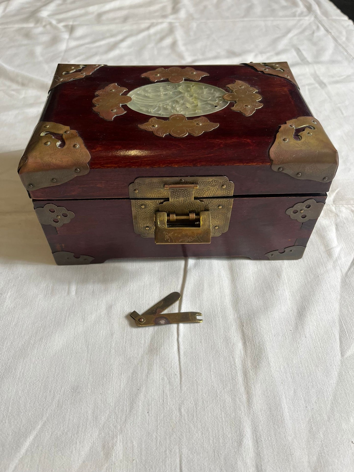 Boîte à Bijoux Chinoise Ancienne Bois Laiton Pierre Jade Coffret Asiatique