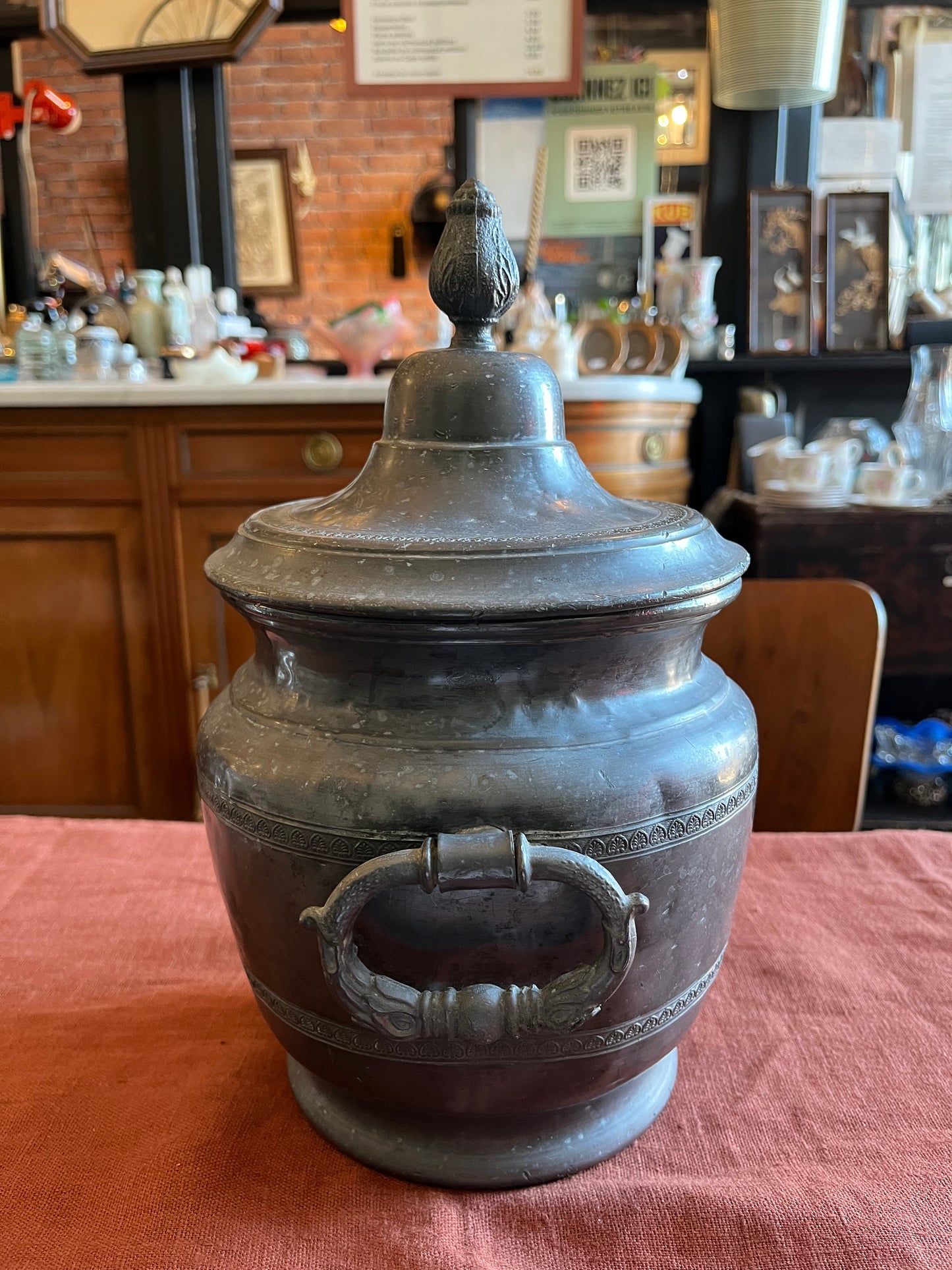 Ancienne soupière en étain