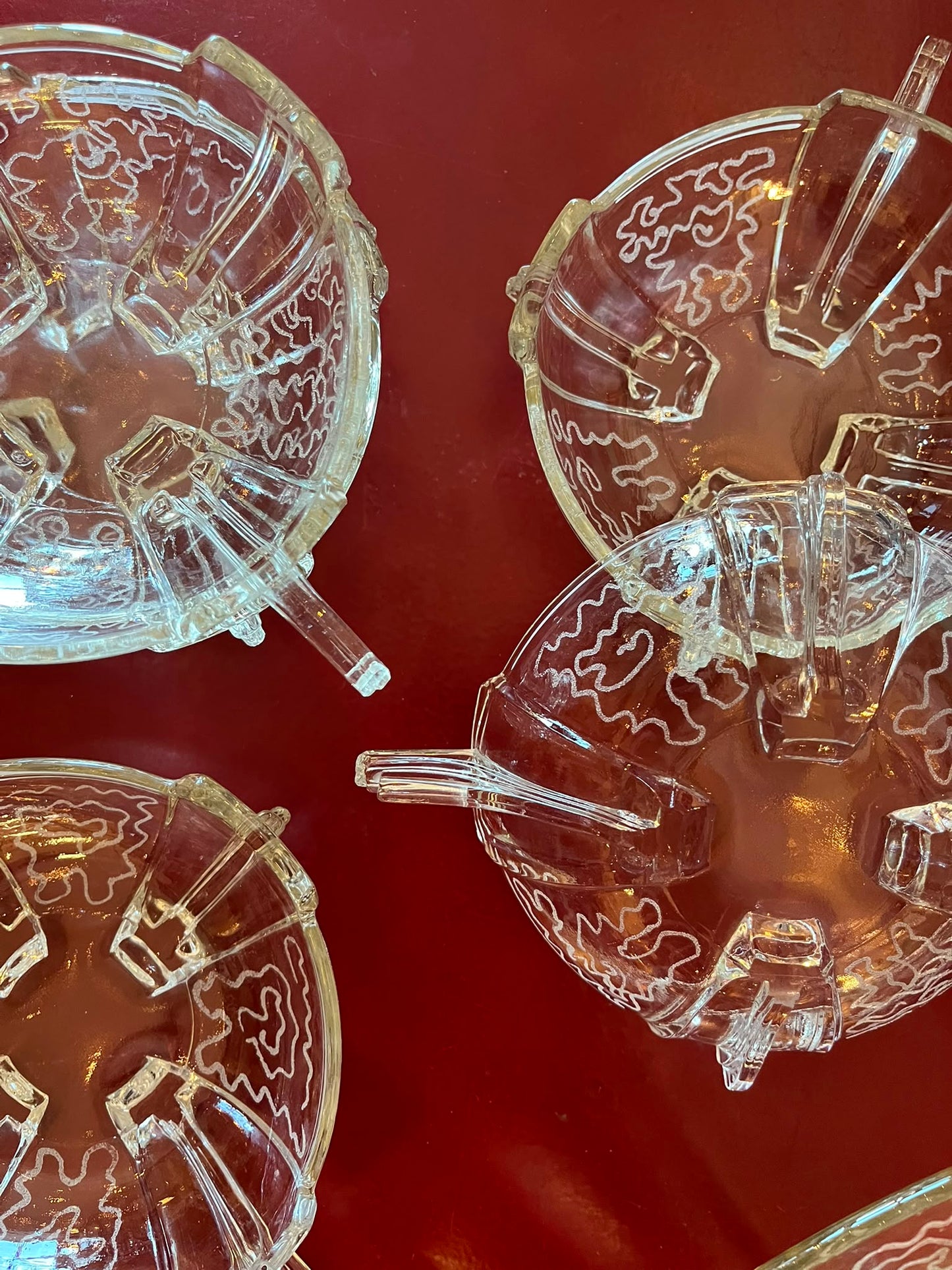 Service à salade de fruits vintage en verre gravé, dans le goût Art déco, 9 pièces