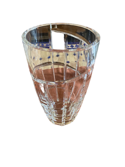 Vase en cristal taillé cylindrique vue générale
