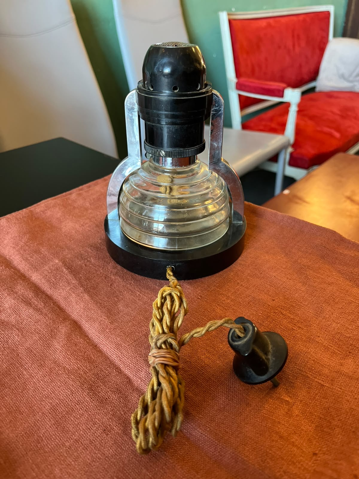 Diffuseur de parfum électrique ancien Art déco bakélite noire verre 110V