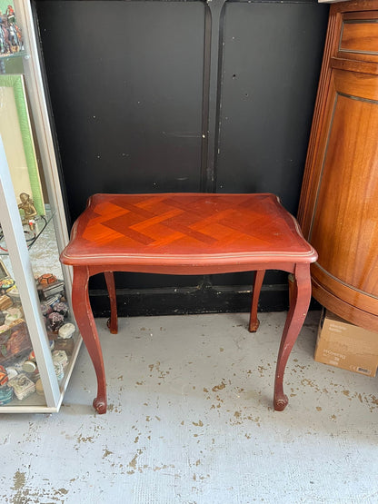 Table basse style Louis XV en bois