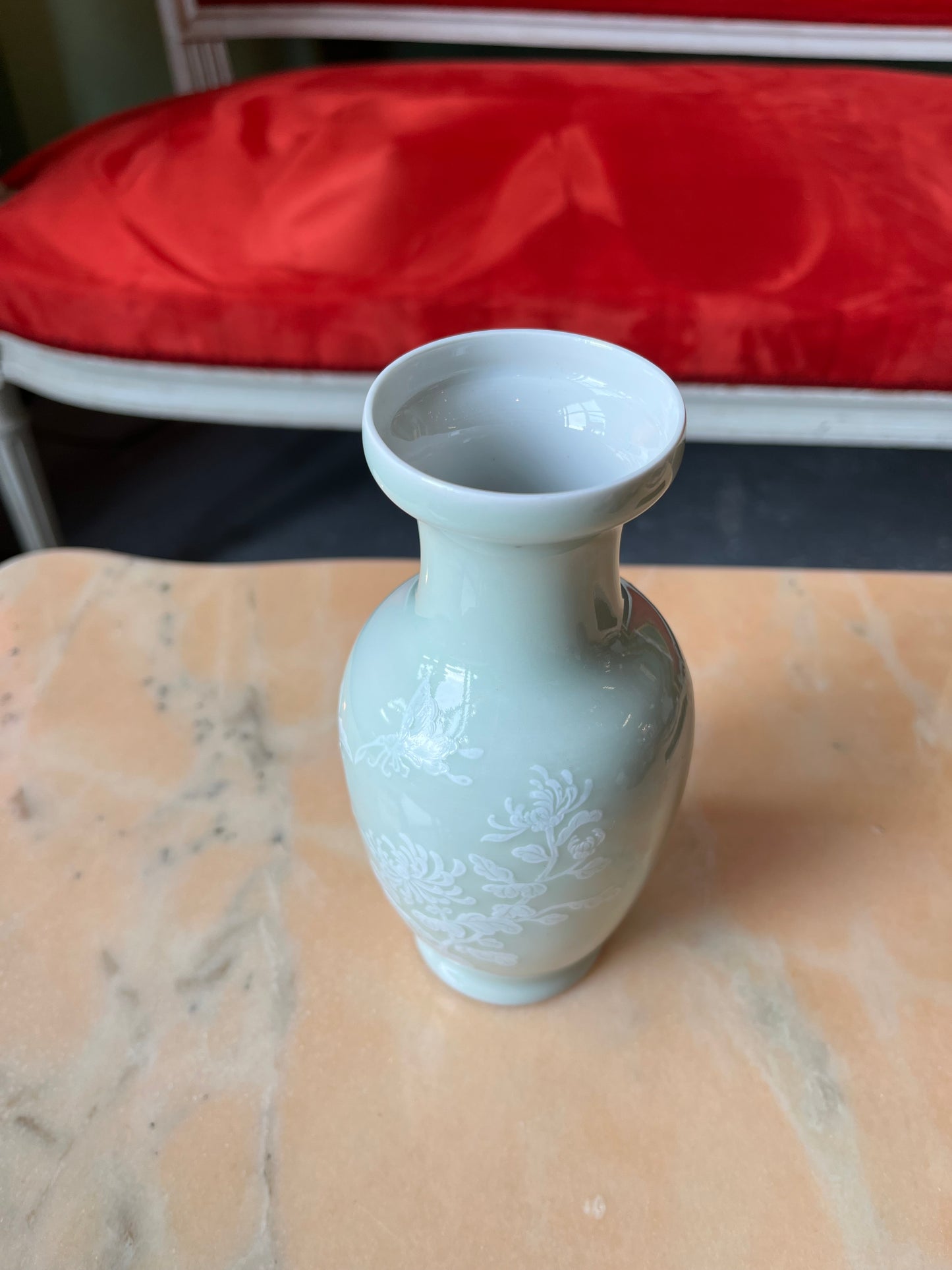 Ancien vase asiatique en porcelaine