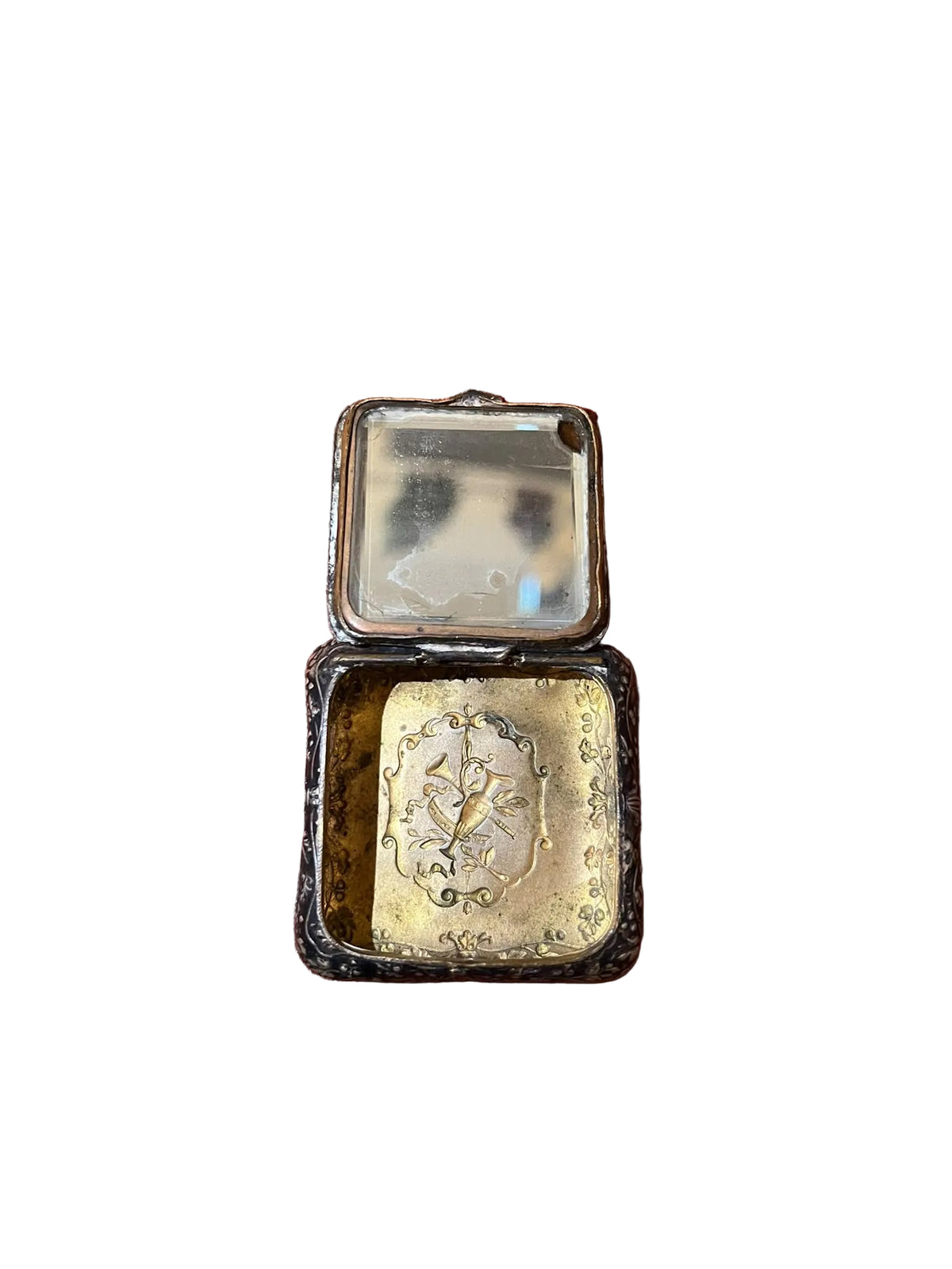 Poudrier ancien en métal argenté à décor rocaille avec miroir