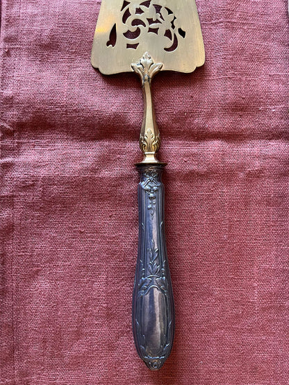Pelle à gâteau ancienne manche argent lame ajourée dorée XIXe-XXe
