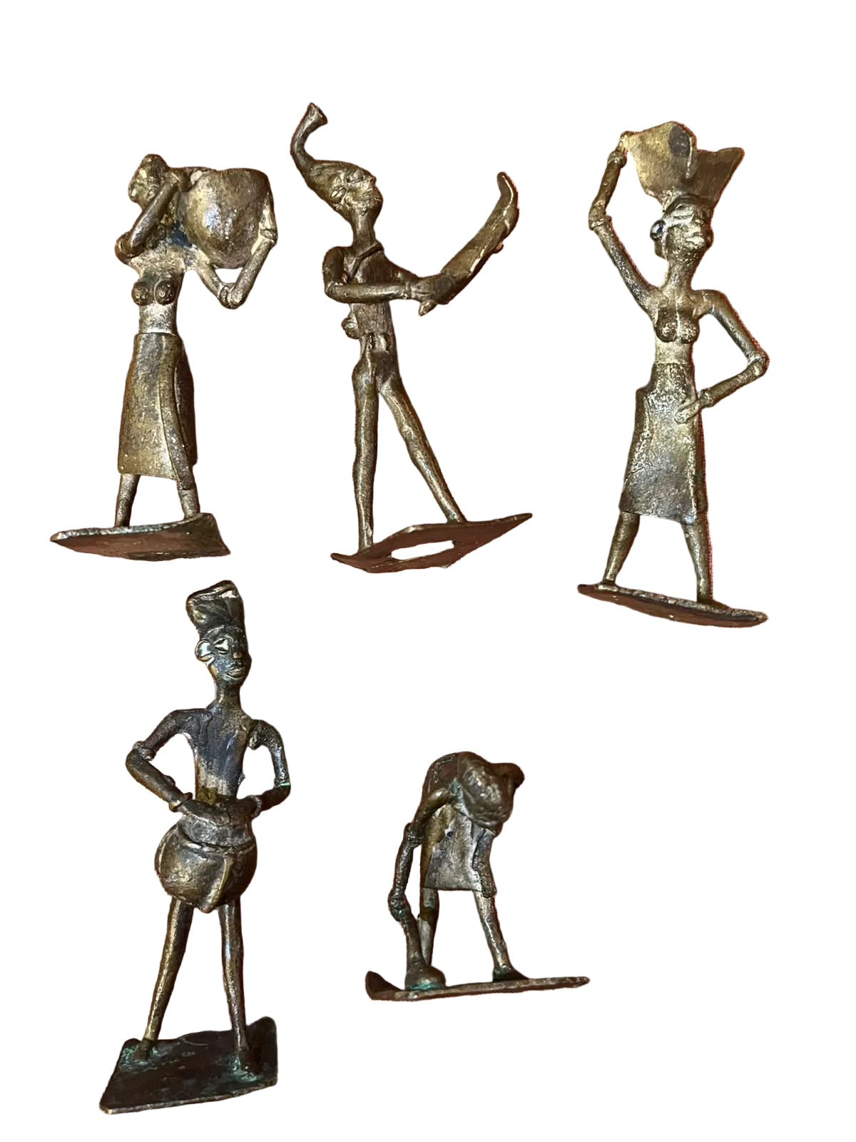 Lot de 5 figurines africaines en bronze – Scènes de vie traditionnelle