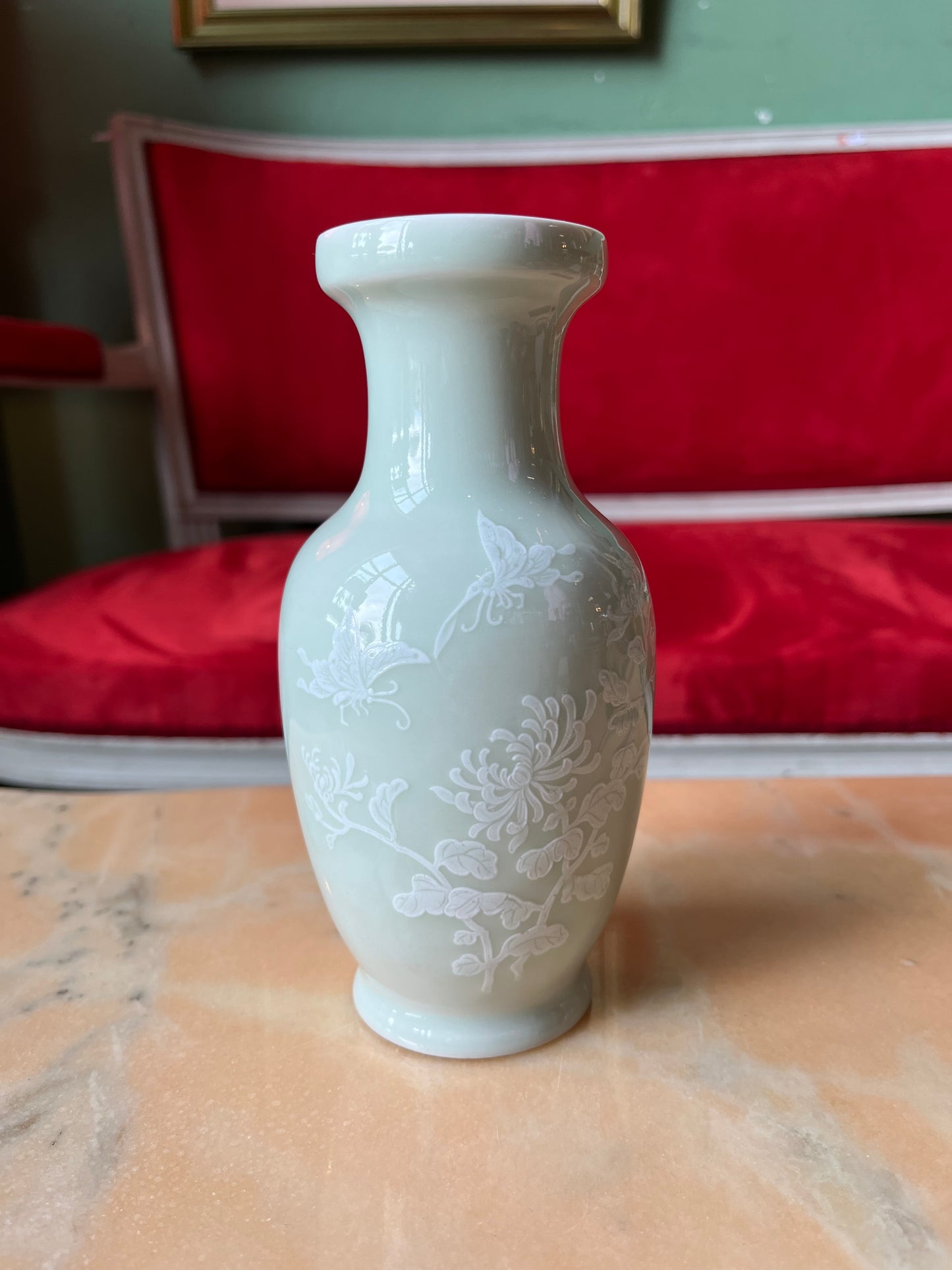 Ancien vase asiatique en porcelaine