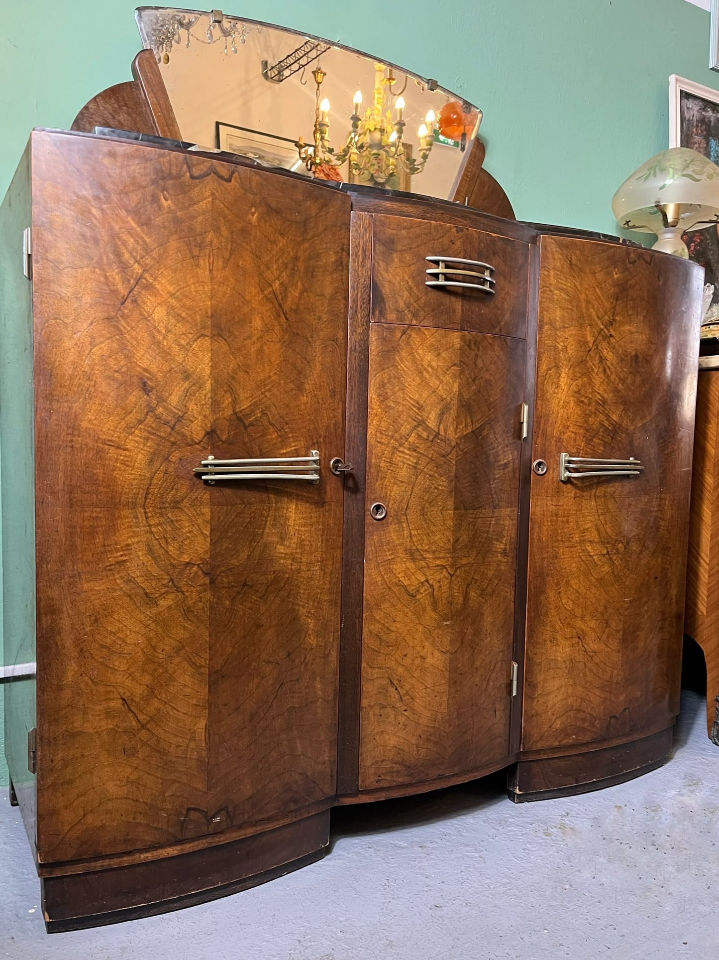 Buffet Art Déco en Noyer Moucheté avec Miroir Marbre Noir Années 1930