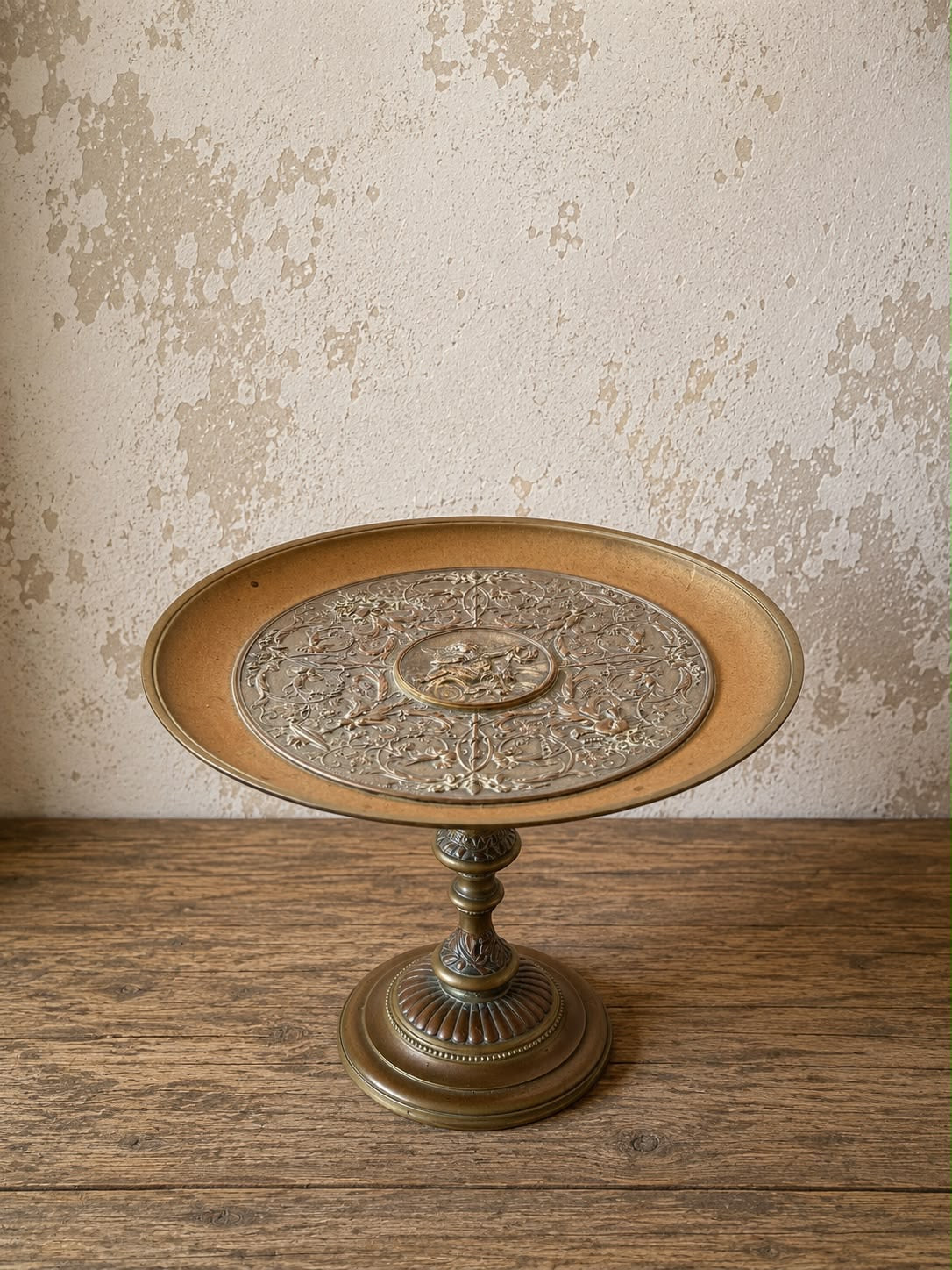 Présentoir Napoléon III signé Léopold Oudry bronze décor putti XIXe siècle