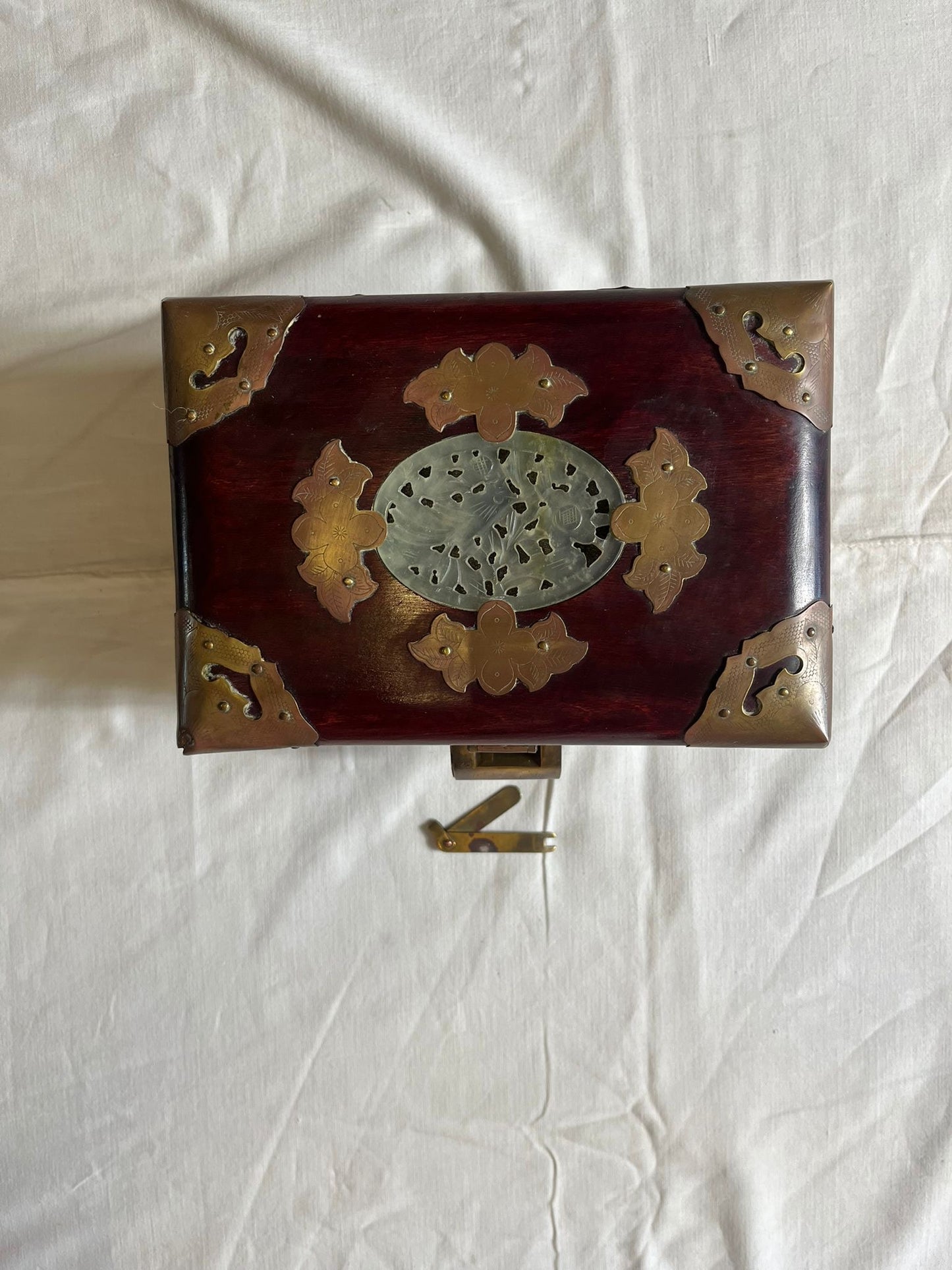 Boîte à Bijoux Chinoise Ancienne Bois Laiton Pierre Jade Coffret Asiatique
