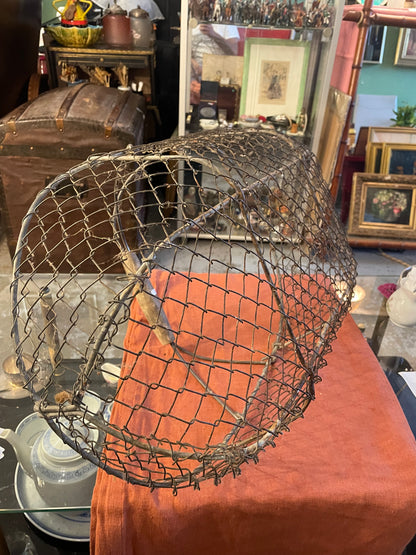 Ancien panier à œufs en fil de fer et poignée bois – panier de ferme