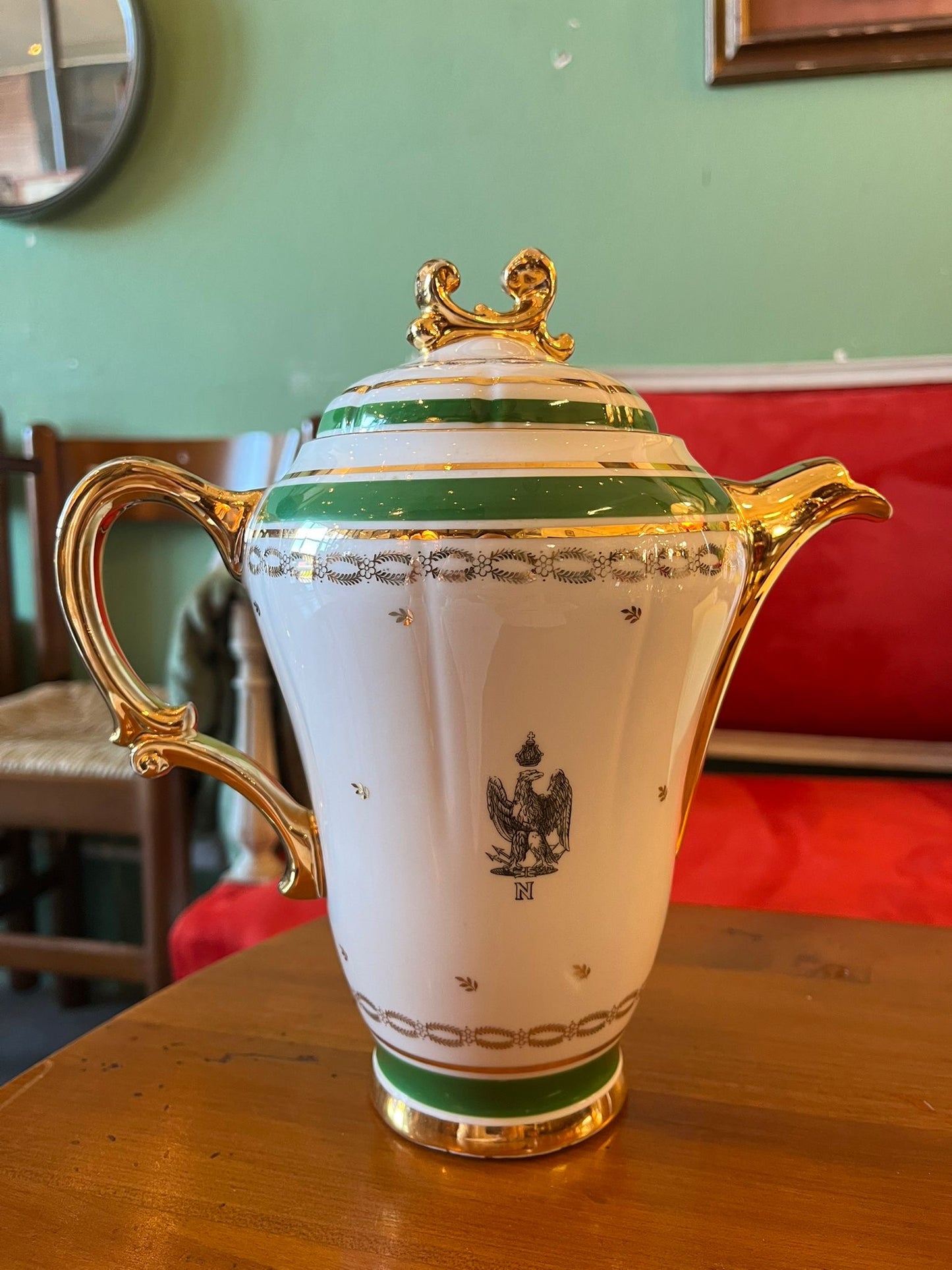 Cafetière Napoléon Empire porcelaine française couverte vintage