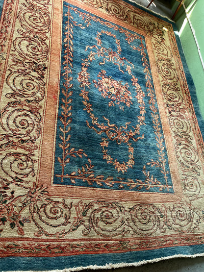 Grand tapis ancien en laine noué main décor floral bleu 294 x 225 cm
