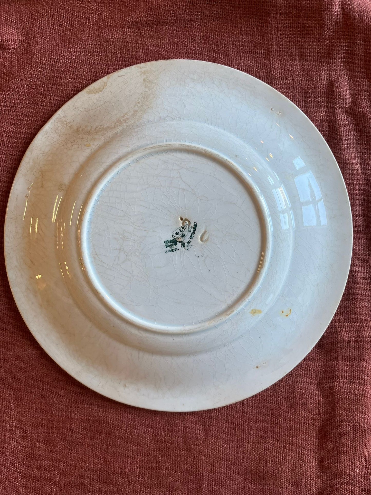 Assiette ancienne terre de fer Creil & Montereau « Rigolades » n°5 XIXe