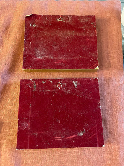 Paire de petites scènes champêtres encadrées – style ancien